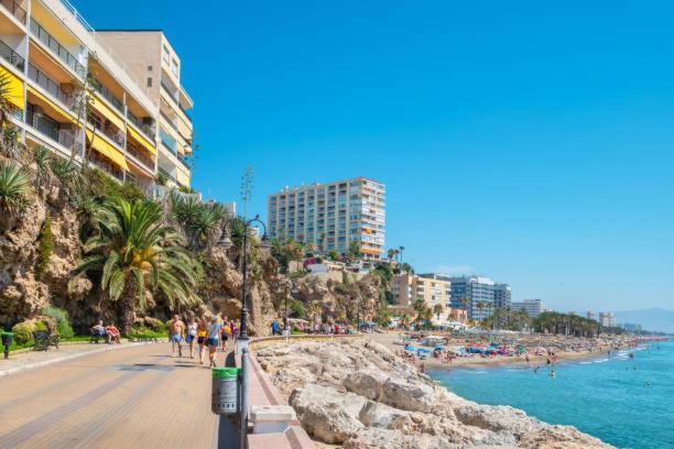 Апартаменты Apartamento Carole Playa Bajondillo Torremolinos Beach - Playa A 30 Segundos - Wifi - Parking - Terraza Экстерьер фото